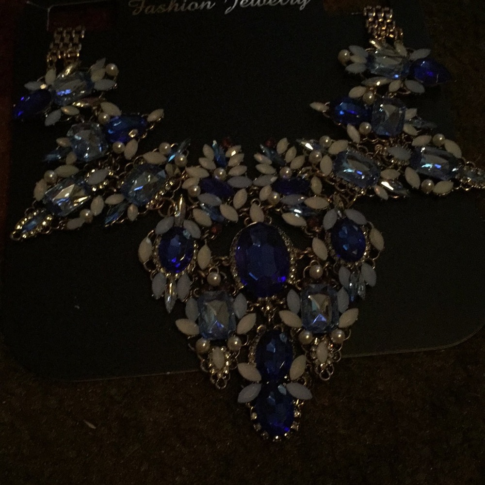 Large Blue, white,and light blue statement piece.